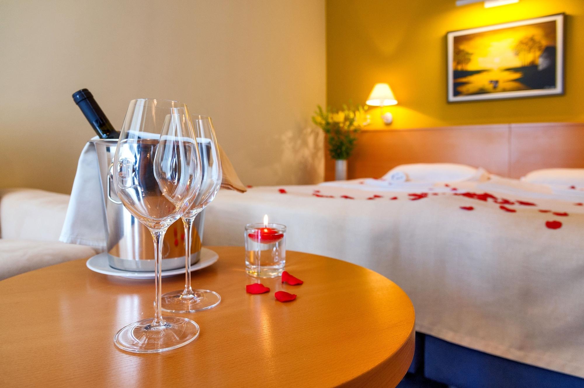 Hotel Saudade Gradac  Εξωτερικό φωτογραφία