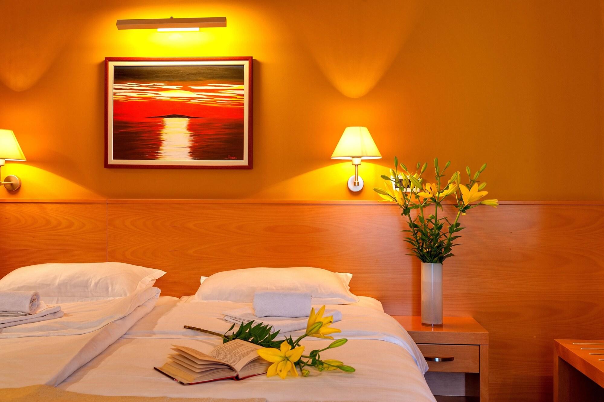Hotel Saudade Gradac  Εξωτερικό φωτογραφία